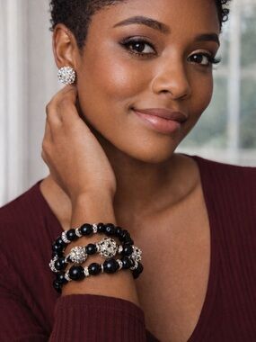 NWT -Sassy Jones Jet Black Pearl Bracelet Set